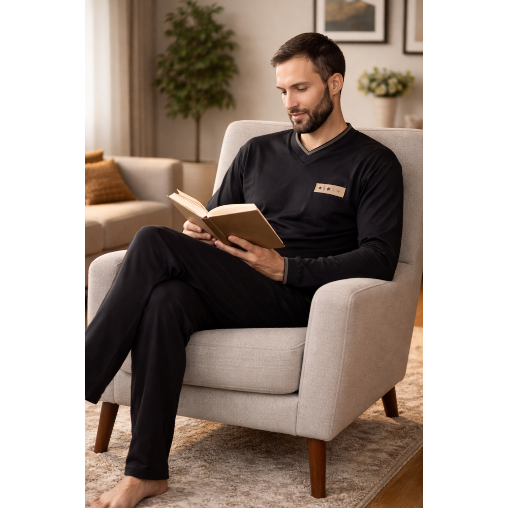 Ανδρική Πυζάμα Rafael A5024, με "V" λαιμόκοψη και μπεζ λεπτομέρειες ΜΑΥΡΟ