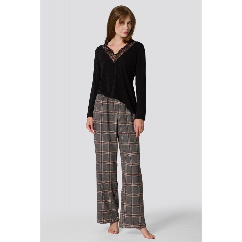 Pen-ky Lingerie 53681X6-95994X6, Γυναικείο Σετ Homewear σε συνδυασμό μαύρου και καρό παντελόνι