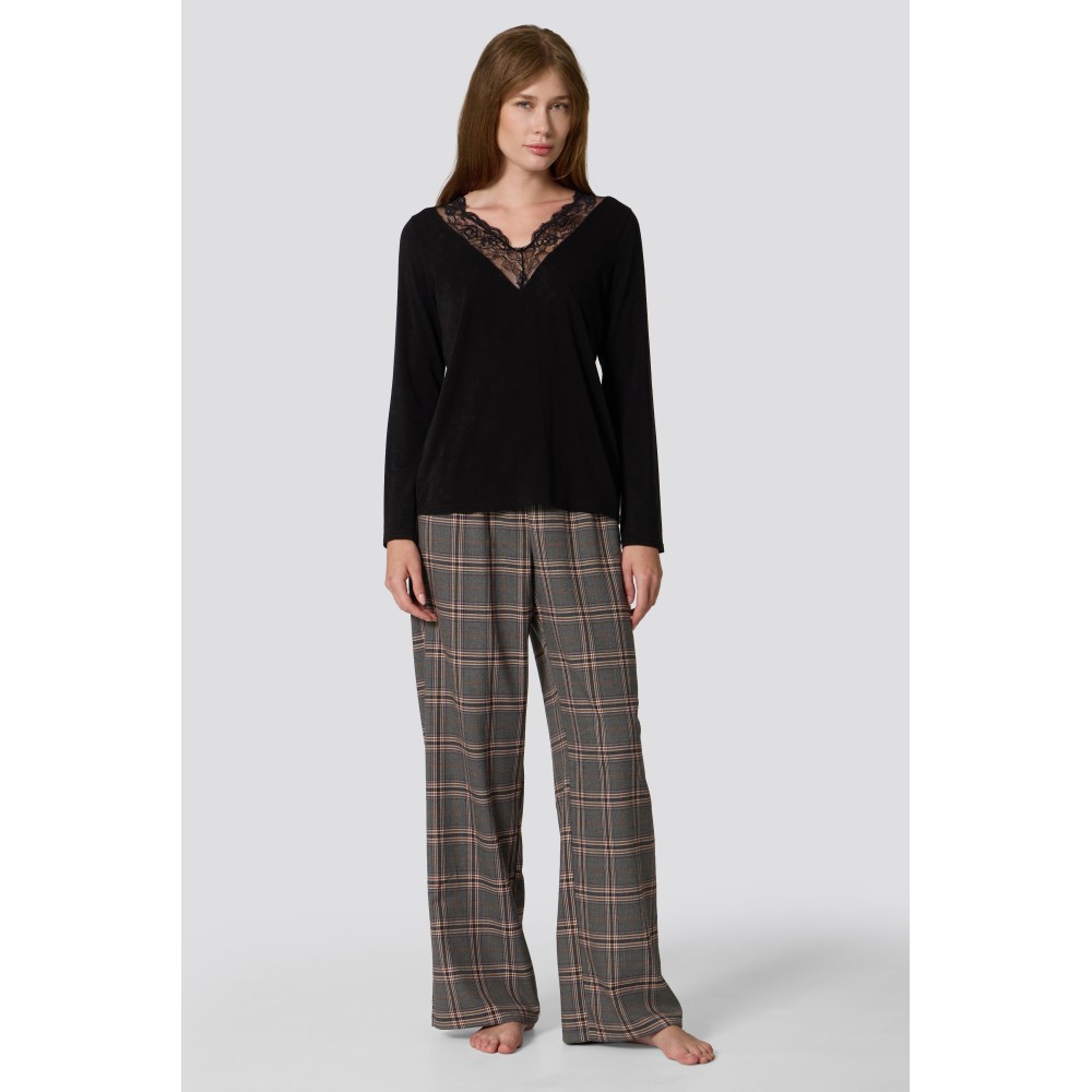 Pen-ky Lingerie 53681X6-95994X6, Γυναικείο Σετ Homewear σε συνδυασμό μαύρου και καρό παντελόνι