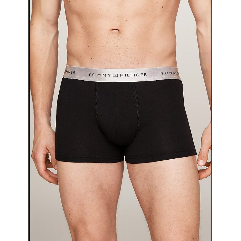 Tommy Hilfiger 3p METALLIC LOGO TRUNKS GIFT SET UM0UM03411-0UH, Σετ 3 Μπόξερ με μεταλλιζέ λογότυπο σε συσκευασία Δώρου, ΜΑΥΡΟ